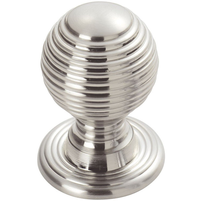 Reeded Ball Door Knob - 28mm Polished Chrome Lined Cupboard Pull Handle & Rose