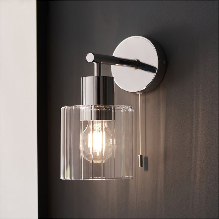 IP44 Bathroom Wall Light - Chrome Plated Clear Ribbed Glass Shade - 10W LED E27