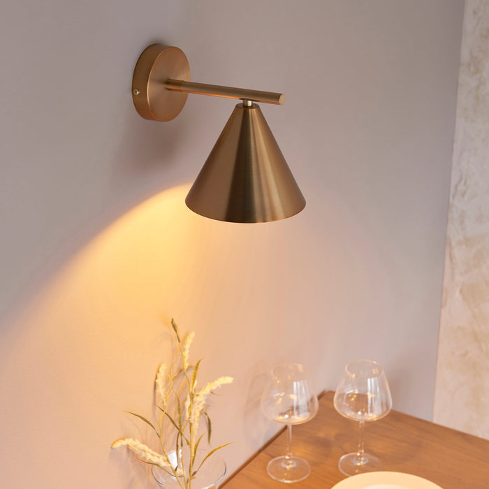 Dimmable Wall Light - Warm antique brass plate - Modern Metal Shade Sconce