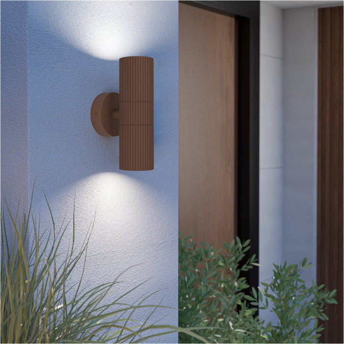 Stylish Rust Coloured Wall Light for Modern Indoor Spaces Model 902041