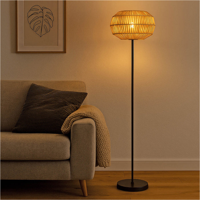 Sleek Modern Black Floor Lamp Stylish Indoor Lighting for Home Decor