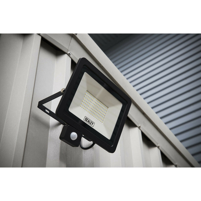 Extra Slim Floodlight with PIR Sensor - 100W SMD LED - IP65 Rated - 8500 Lumens Loops