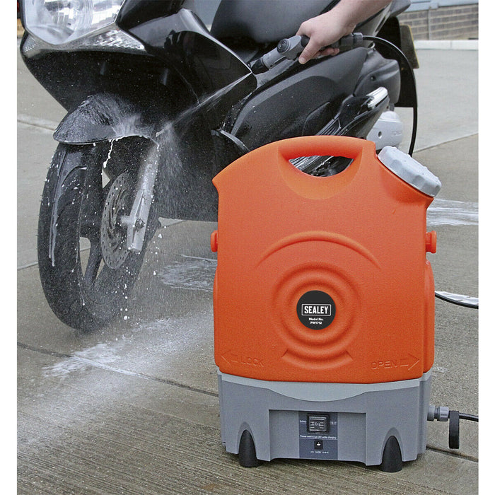 17L Rechargeable Pressure Washer - 6m Hose - Variable Nozzle - Cordless Loops