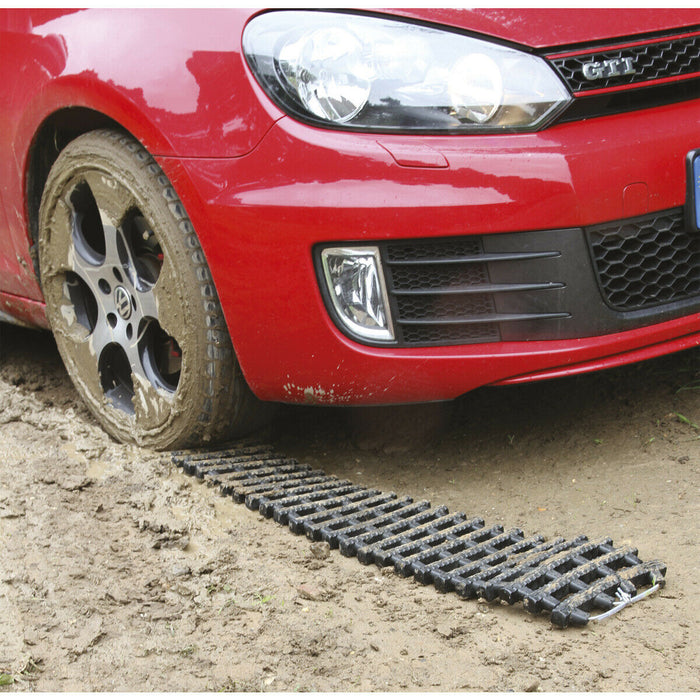 800mm Heavy Duty Vehicle Traction Tract - Flexible PVC Design - 220mm Width Loops