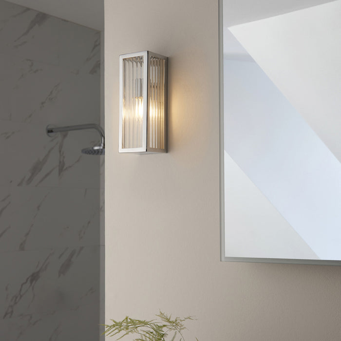 Bathroom Wall Light Fitting - Chrome Plate & Ribbed Glass Shade - Single Lamp